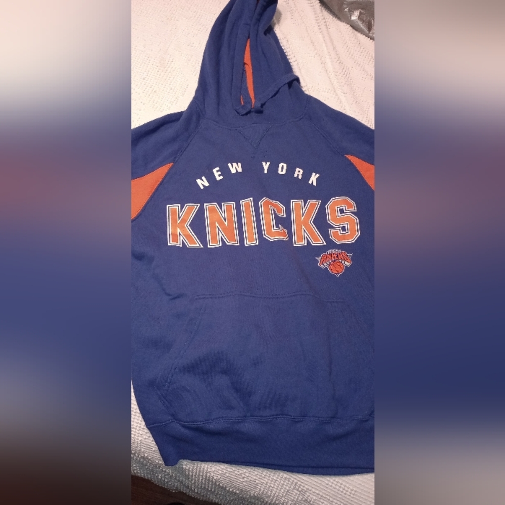 New York Knicks Hands High Hoodie. S Unisex